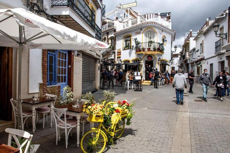 Nerja Apartamento Centro Luaran gambar